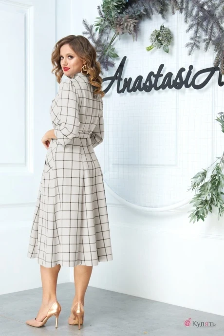 Anastasia 527