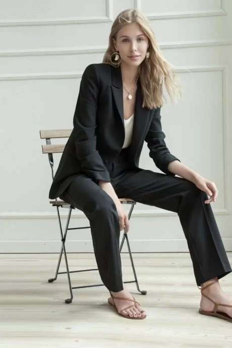 HELEN BIRCH J001