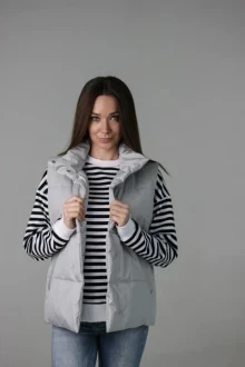Утеплённая жилетка MT.Style 173931676 серый длинна 65