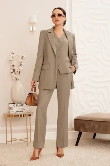 Брючный костюм Lissana 4777 тройка беж