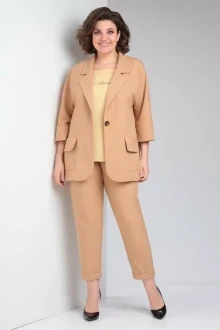 Льняной брючный костюм Ладис Лайн 1490 карамель