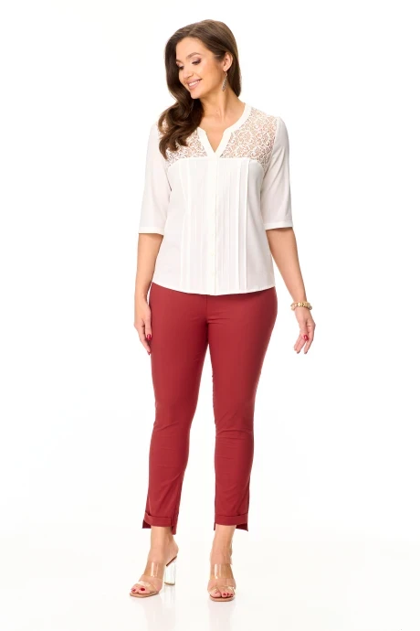 Abbi 4040