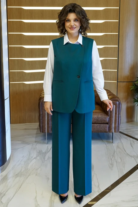 Брючный костюм ALANI COLLECTION 2416 изумруд #1
