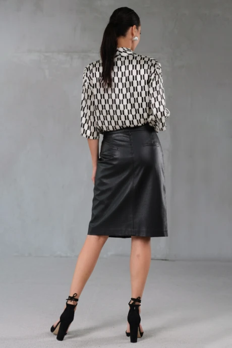 Erika Laurent С-129