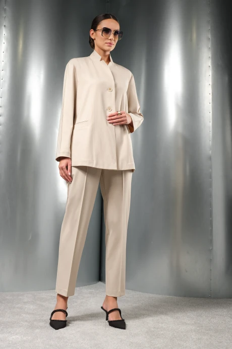 Erika Laurent 7348-1