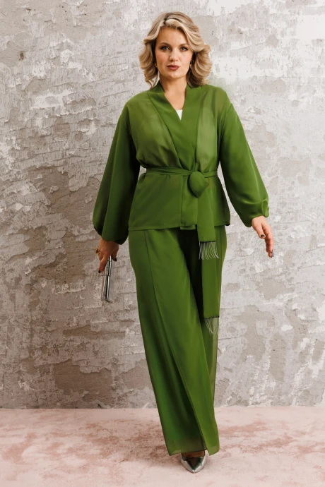 Брючный костюм Anastasia 1063.1 травяной зеленый двойка #1