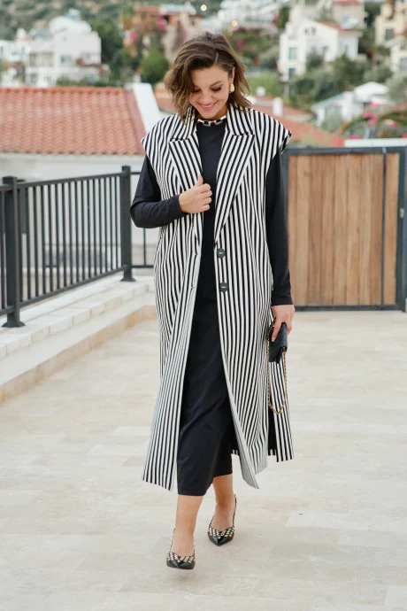 Жилетка Vittoria Queen 27173ж черный, молоко полоска #1