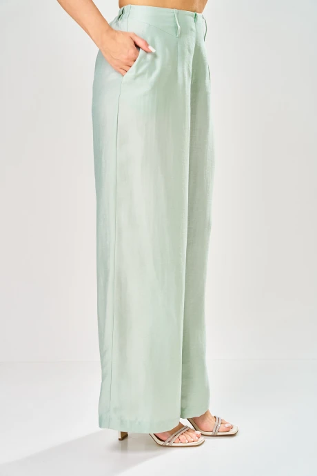 ARTELLA 2004